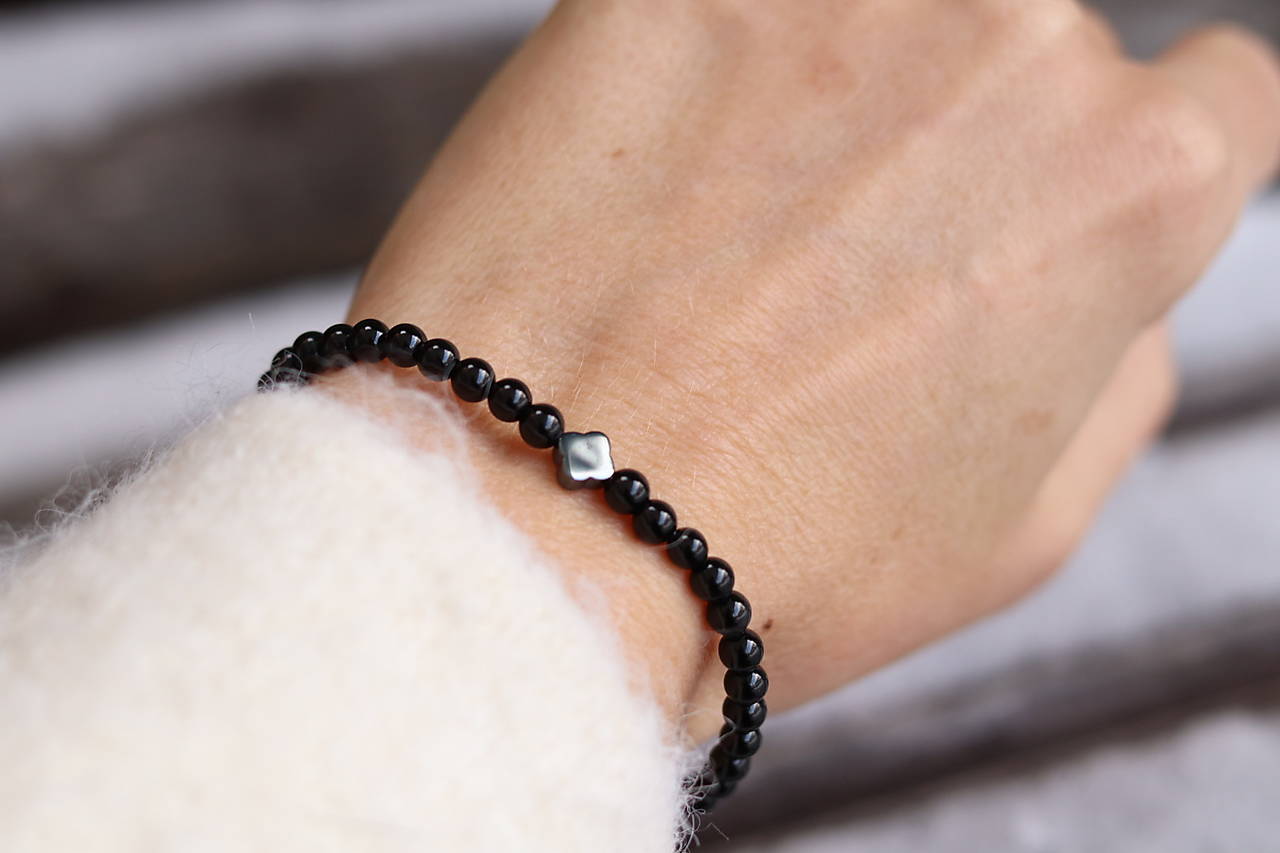 Tenký náramok onyx