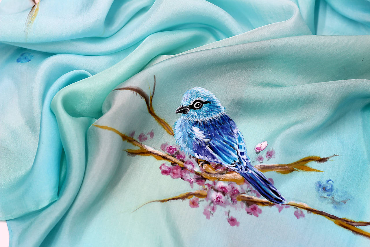 Ručne maľovaná hodvábna šatka - Modré vtáčiky
