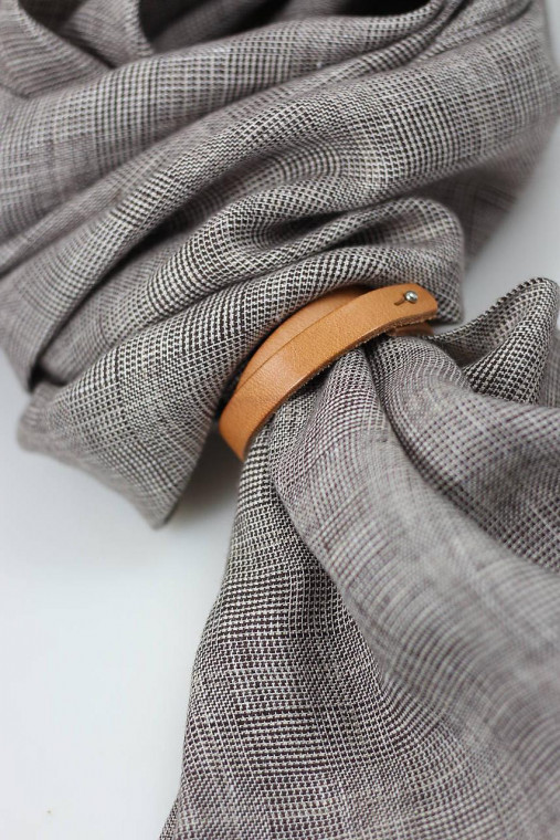 Pánsky elegantný šál zo 100% ľanu, originálny darček pre neho na Vianoce v darčekovej krabici