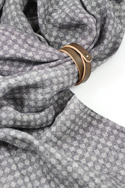 Pánsky jemný ľanový šál so šedým diamantovým vzorom v darčekovom balení "Daniel"