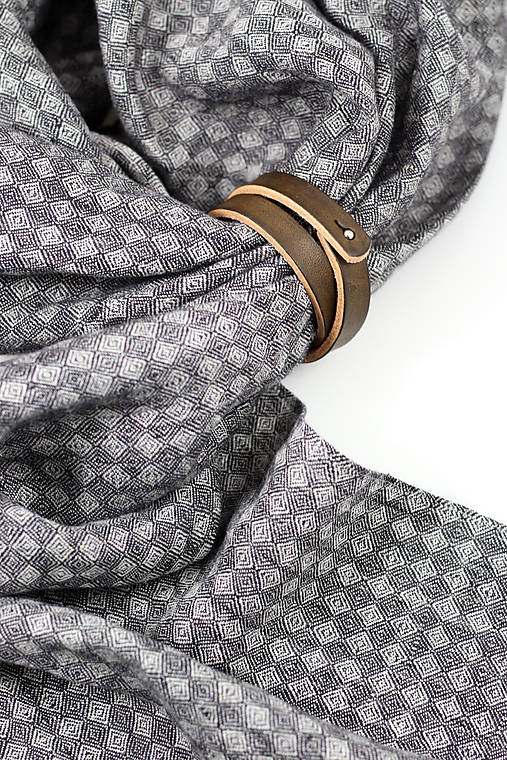 Pánsky jemný ľanový šál so šedým diamantovým vzorom v darčekovom balení "Daniel"