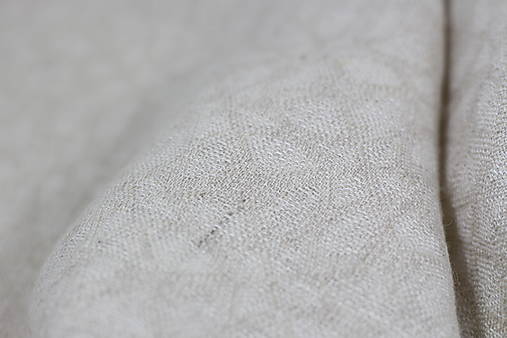 Exkluzívny hrejivý šál z ľanu a vlny s koženým remienkom v darčekovom balení