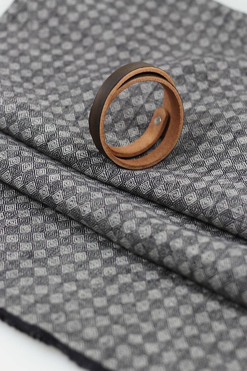 Elegantná jemná šatka zo 100% ľanu s diamantovým vzorom "Bruno"