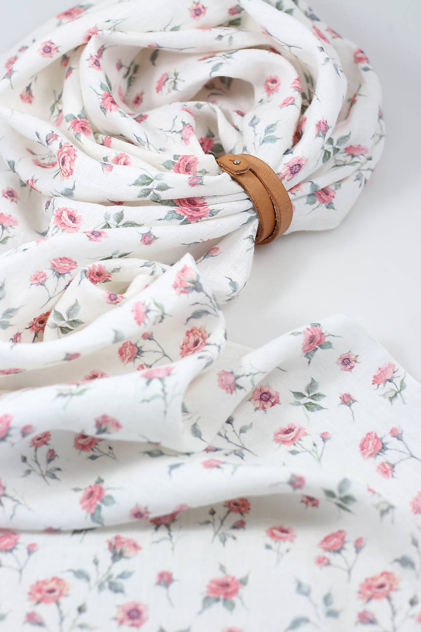 Exkluzívna dámska jemná ľanová šatka s autorským dizajnom, tip na vianočný darček pre ňu