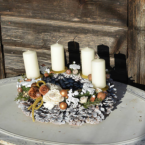 Dekorácie - Adventný veniec - 17996668_