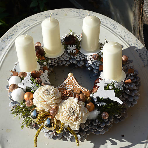 Dekorácie - Adventný veniec - 17996680_