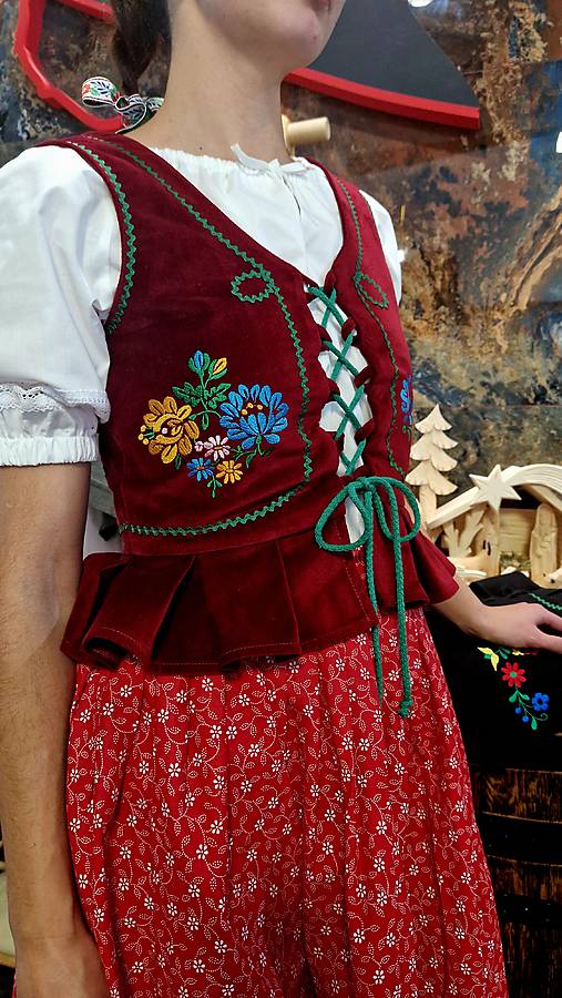 Vesty - Folklórny vyšívaný zamatový lajblík Anča - 17996232_