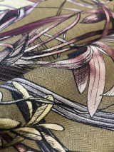 Šály a nákrčníky - PREDOBJEDNÁVKA // VLNA & HODVÁB 90 x 90 // Šál SILK FLOWER crème // Limitovaná edícia // Autorský dizajn - obojstranný - 17998486_