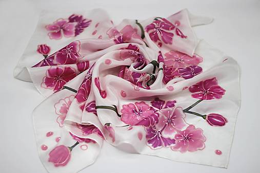 Hodvábna ručne maľovaná šatka – ružový čerešňový kvet (sakura)