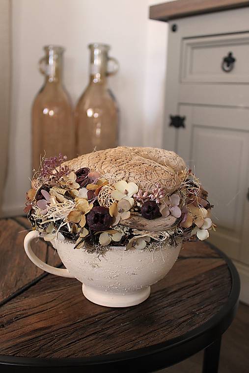 Dekorácie - Vintage srdce v jumbo šálke - 18000163_