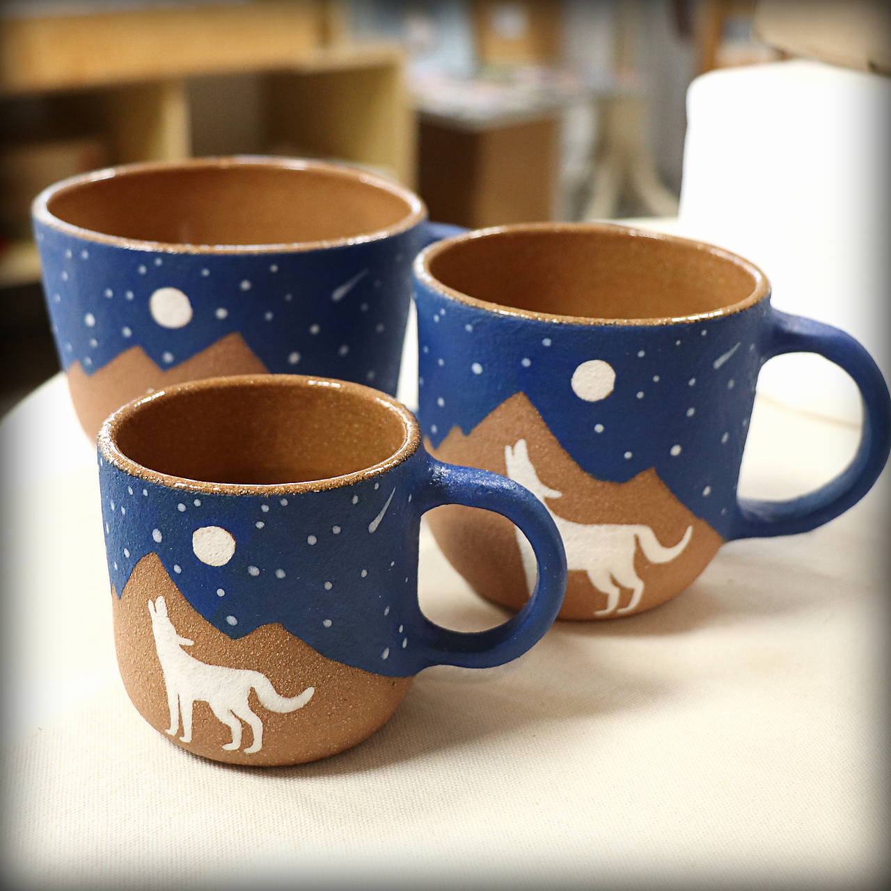 Hrnček Vlci (200/380/550 ml) modrá glazúra