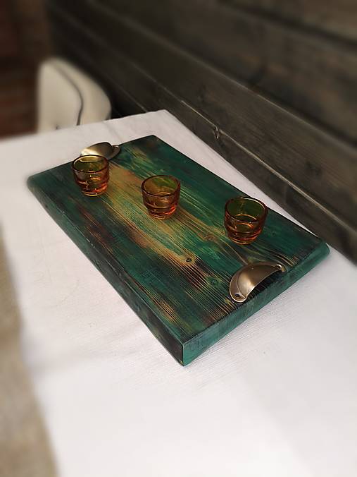 Servírovací podnos zelený