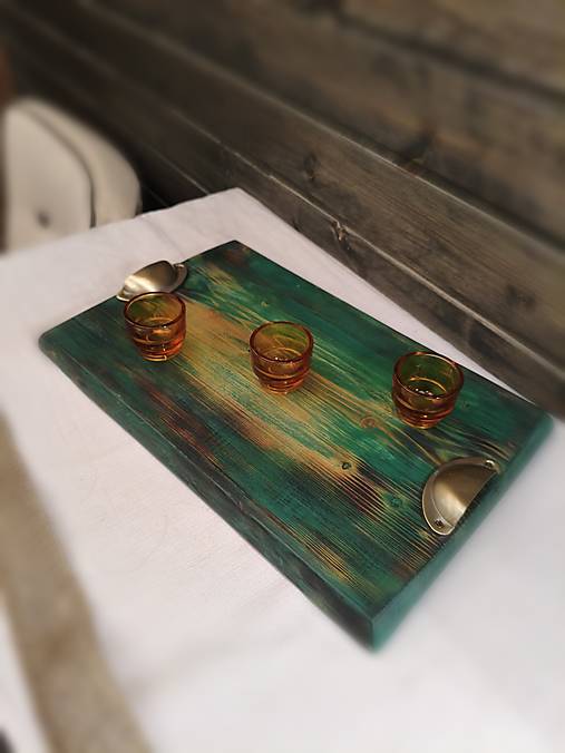 Servírovací podnos zelený