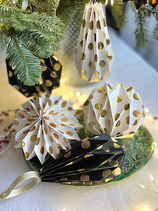 Veľké papierové ozdoby origami so zlatom, exkluzívna kolekcia