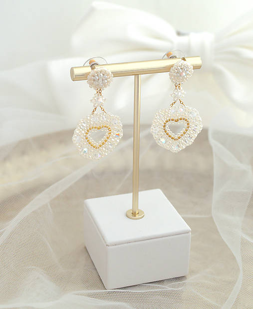 Vycibrené visiace srdiečka