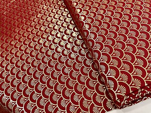 100% BAVLNA / ZLATÉ VEJÁRE NA ČERVENOM