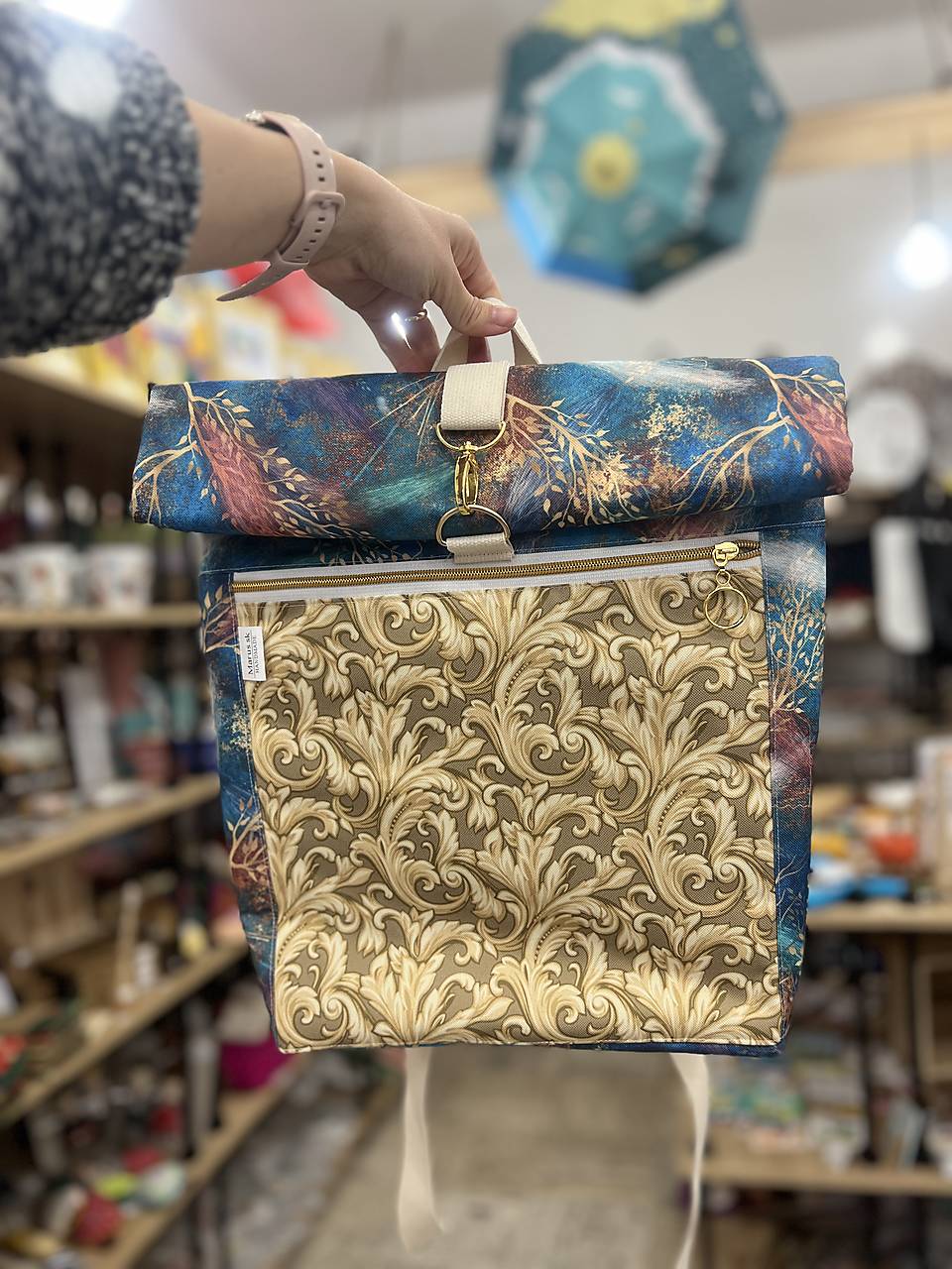 Rolltop rolovací batoh (1 elegantny zlaty)