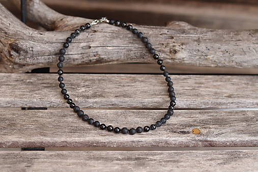 Pánsky náhrdelník z minerálu turmalín, láva, onyx