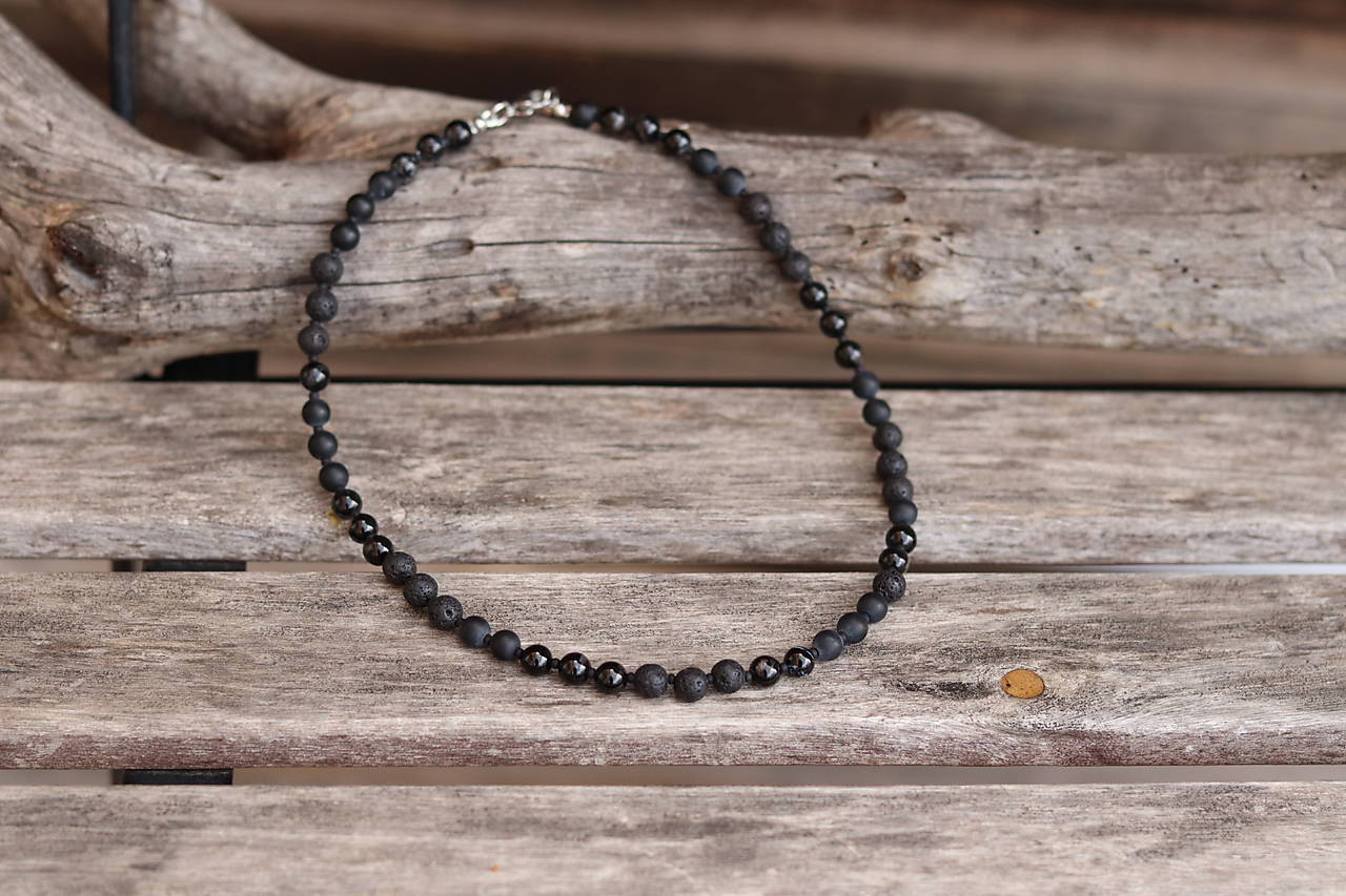 Pánsky náhrdelník z minerálu turmalín, láva, onyx