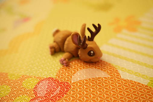 Jeleň-zajko Jackalope – rozkošná figúrka, pohyblivá