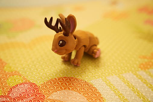 Jeleň-zajko Jackalope – rozkošná figúrka, pohyblivá