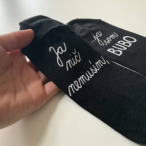 Maľované ponožky s nápisom: Ja nič nemusím, ja som unicorn (S menom)