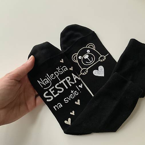 Maľované ponožky čierne s nápisom: Najlepšia sestra