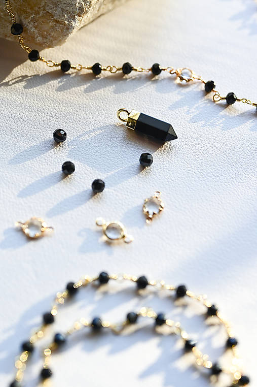 Ochranný náhrdelník v štýle ruženca