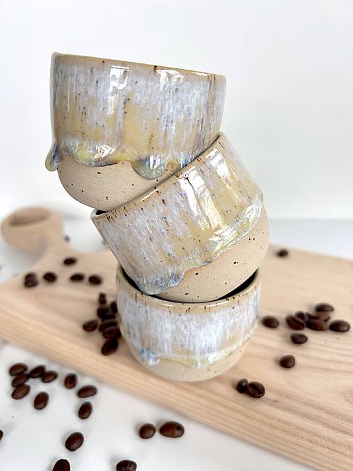 Nádoby - Keramický hrnček - 18005341_