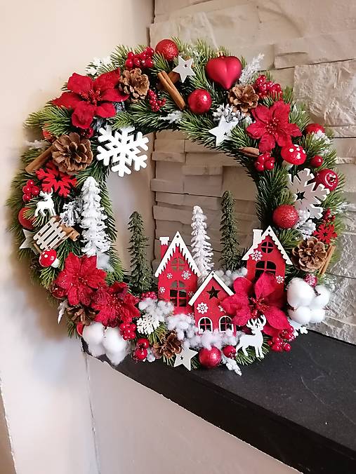 Dekorácie - Vianočny veniec s domčekmi 40cm - 18005315_