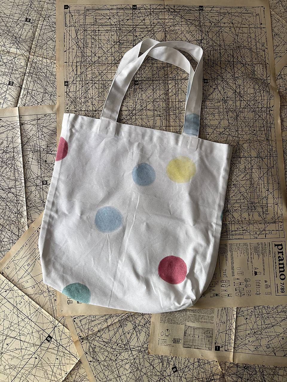 Bavlnená nákupná taška  (Biela s akvarelovými bodkami)