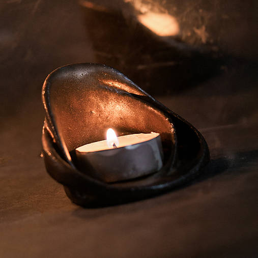 Svietidlá - Simple - malý sváteční svícen na čajovou svíčku - 18006914_