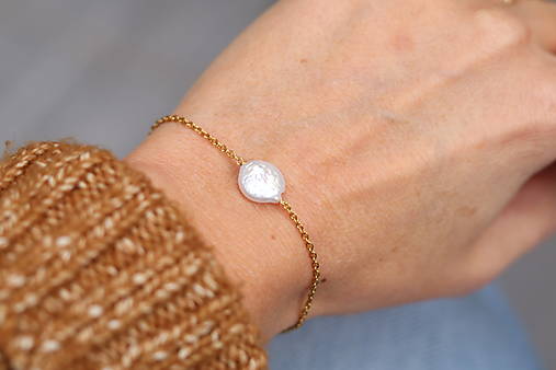 Tenký retiazkový náramok s Keshi perlou