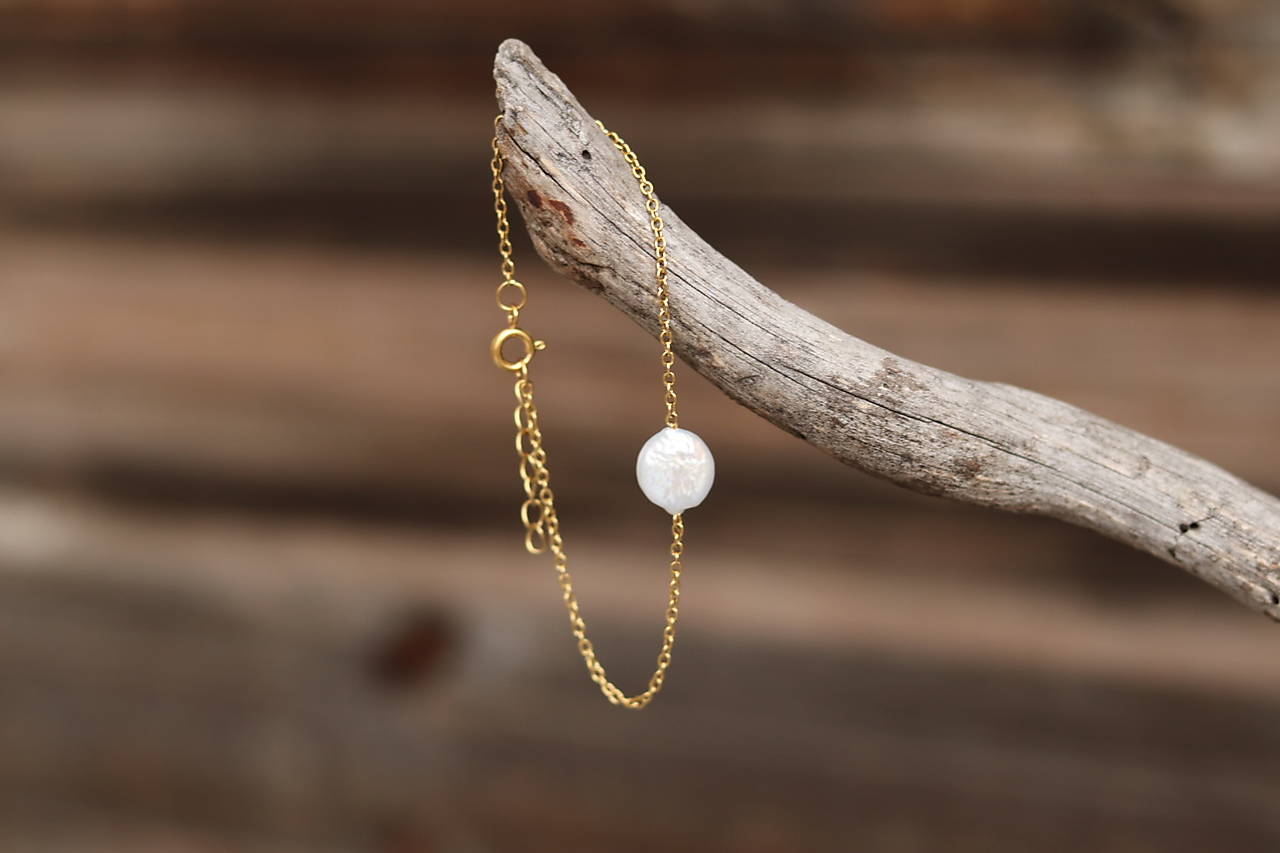 Tenký retiazkový náramok s Keshi perlou