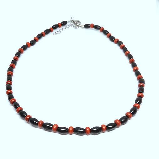 Pánsky náhrdelník z drevených korálok (čierna+červenohnedá)