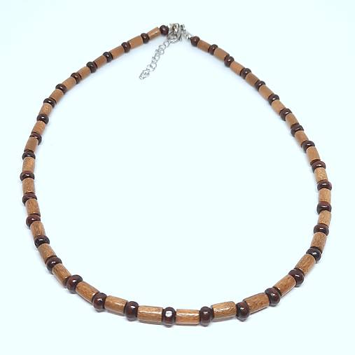 Pánsky náhrdelník z drevených korálok