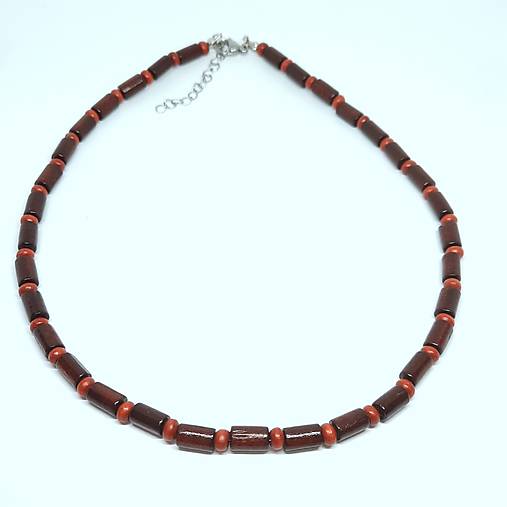 Pánsky náhrdelník z drevených korálok