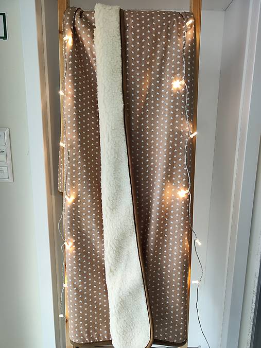 Úžitkový textil - 100% Ovčie runo Merino vo vlase Deka vlnená Baranček Hviezdičky béžové - 18014732_