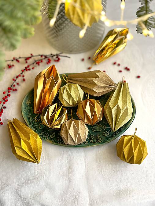 Papierové ozdoby origami so zlatom, exkluzívna kolekcia