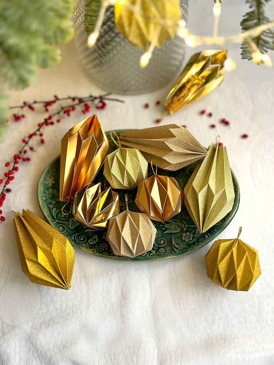 Papierové ozdoby origami so zlatom, exkluzívna kolekcia