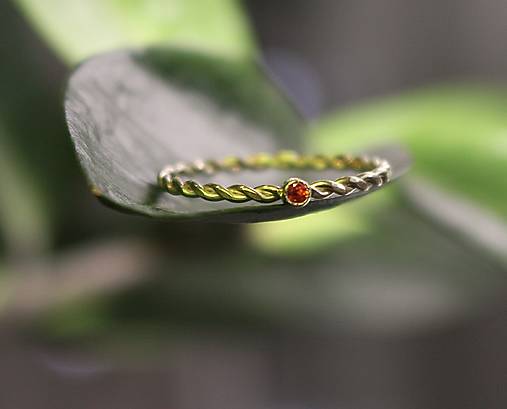 Prstene - Zlatý prsteň mini mini - oranžový prepletený - 18015413_