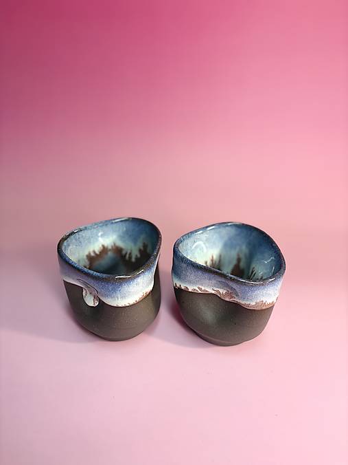 Hrnček na kávu asymterický