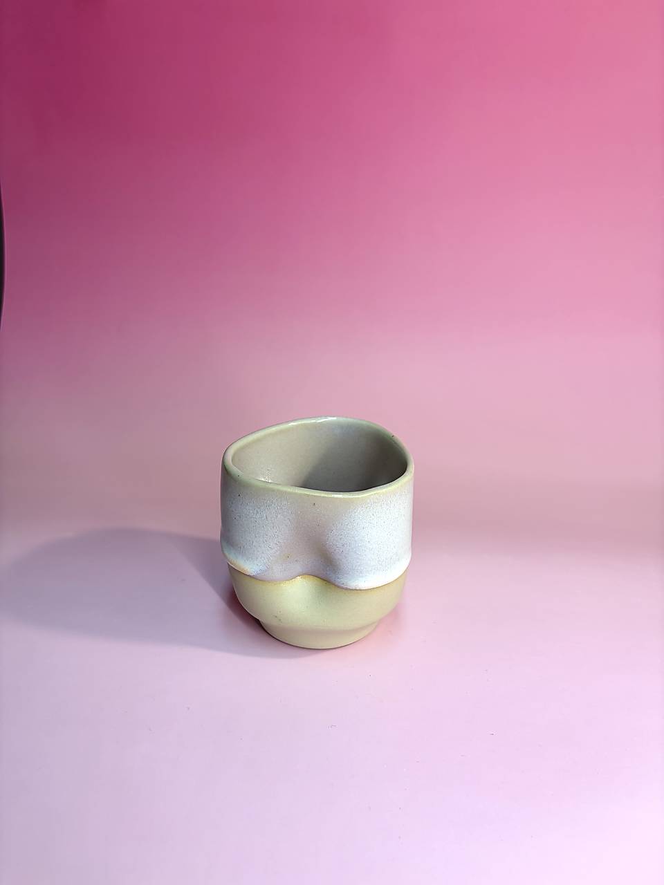 Hrnček na kávu asymetrický Powder Pink