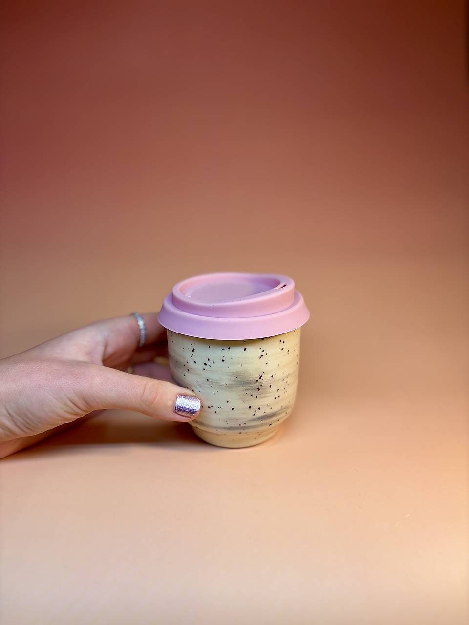 Keramický travel cup Poppy Marble