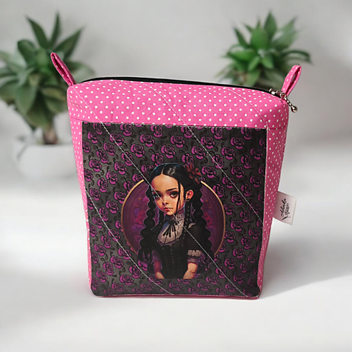 Taštičky - Kozmetická taštička Mladá dáma s ružami - 18019431_