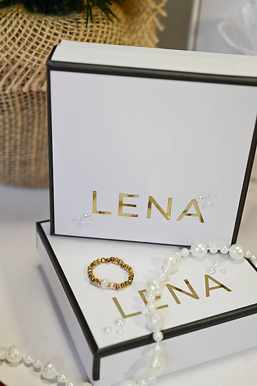 Náhrdelník z hematitu s riečnych perál