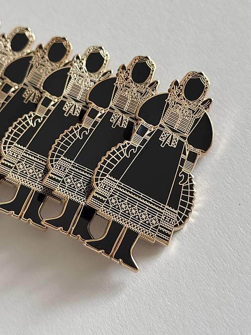 Kovová brošňa Muž/Žena z Važca