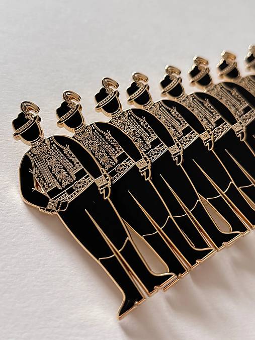 Kovová brošňa Muž/Žena z Parchovian