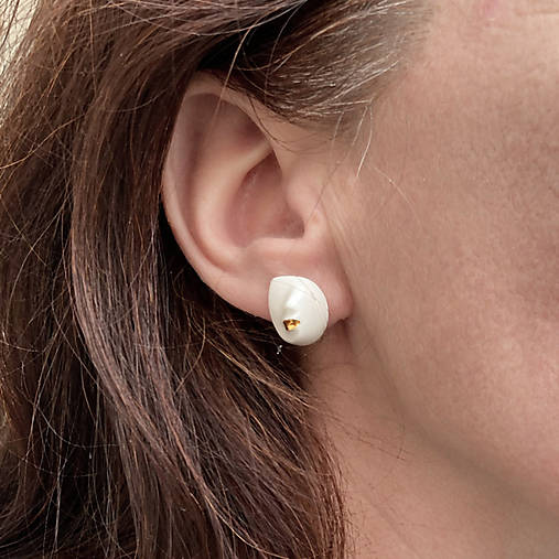 Porcelánové naušnice OnaOna so zlatými perami