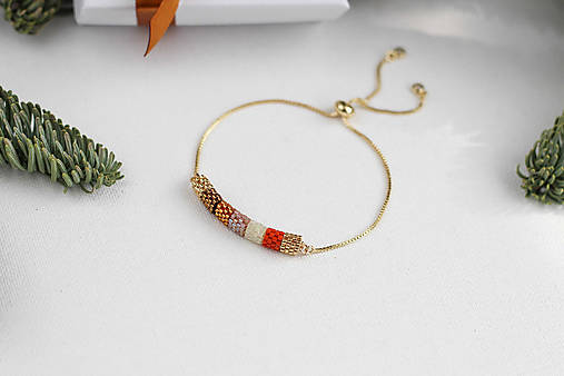 Sára (Pozlátený náramok s korálkovými valčekmi z japonských korálok)